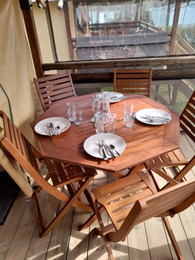 Lodges baly