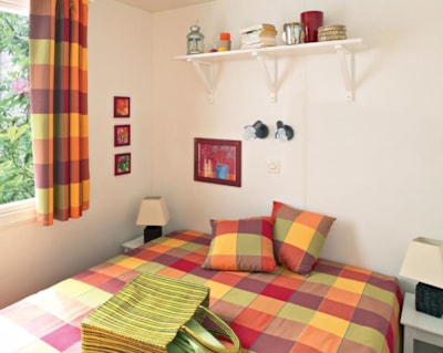 Mobile-home Fidji Standard 28m² 2 bedrooms - Half-covered terrace + TV
