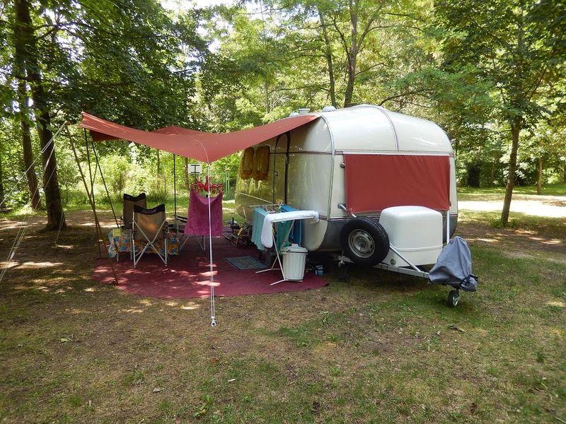 Pitch - Pitch With Electricity - Camping Saint Lambert