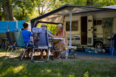 Nature Package (1 tent, caravan or motor home / 1 car)