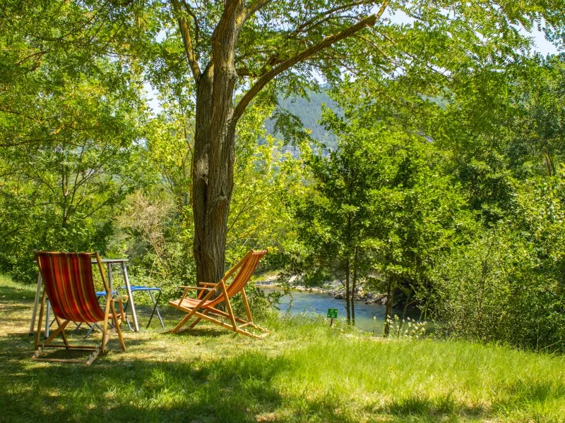 Forfait Bord De Rivière  (1 Tente, Caravane Ou Camping-Car / 1 Voiture)