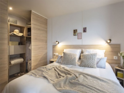 Mobile-home Premium 36m² 2 bedrooms - sheltered terrace + TV + Dishwasher + griddle