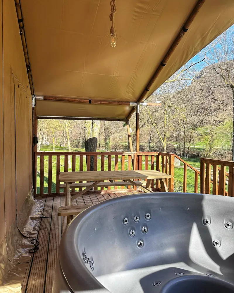 Wood Lodge Premium 27M² 2 Chambres - Avec Sanitaires + Terrasse 16M² + Lv + Spa Privatif