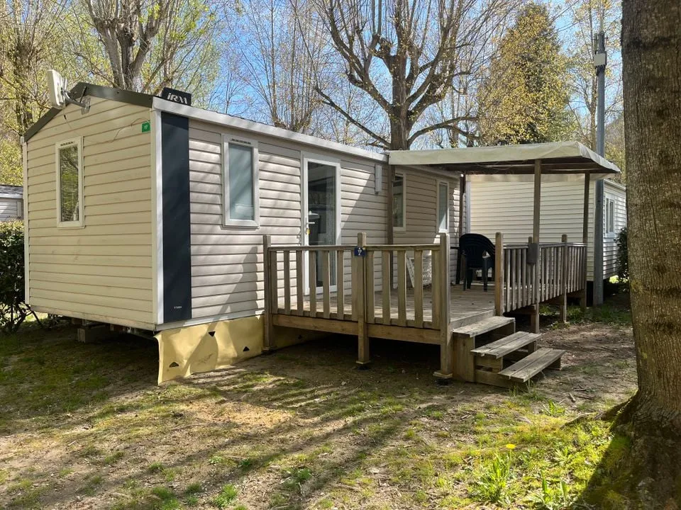 Location - Mobil-Home Confort 24M² 2 Chambres - Terrasse Semi-Couverte + Tv - Flower Camping Saint Lambert