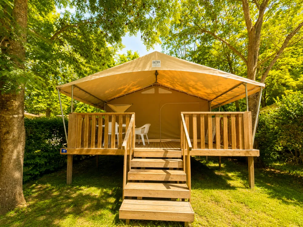 Location - Lodge Canada Standard 20M² (Sans Sanitaires) 2 Chambres + Coin Cuisine - Terrasse Couverte - Flower Camping Saint Lambert