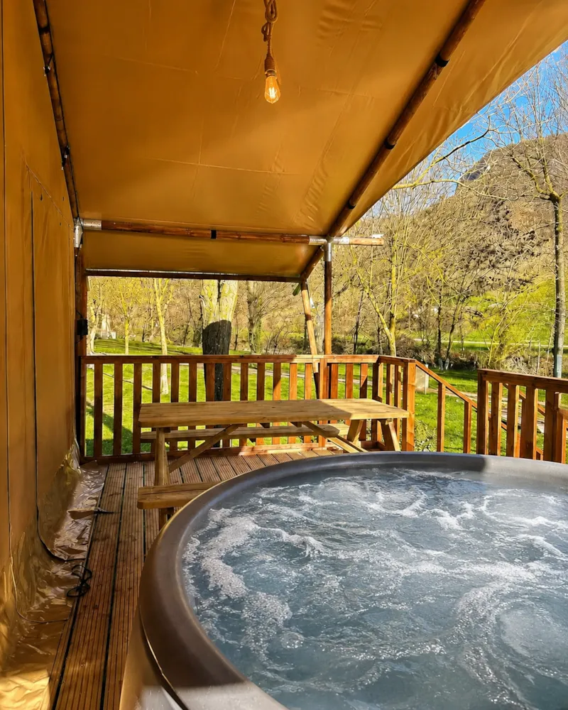 Wood Lodge Premium 27M² 2 Chambres - Avec Sanitaires + Terrasse 16M² + Lv + Spa Privatif