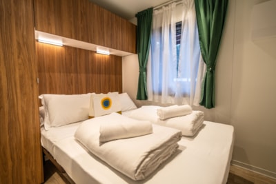Superior Lodge with Walk-in Closet