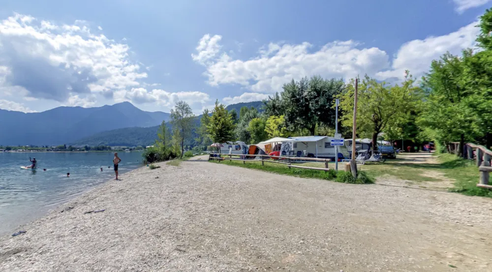 Emplacement - Emplacement Tente/Caravane Ou Camping-Car + Voiture A - Camping Penisola Verde