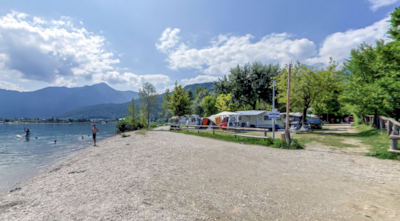 Pitch tent/caravan or camping-car + car A — 1