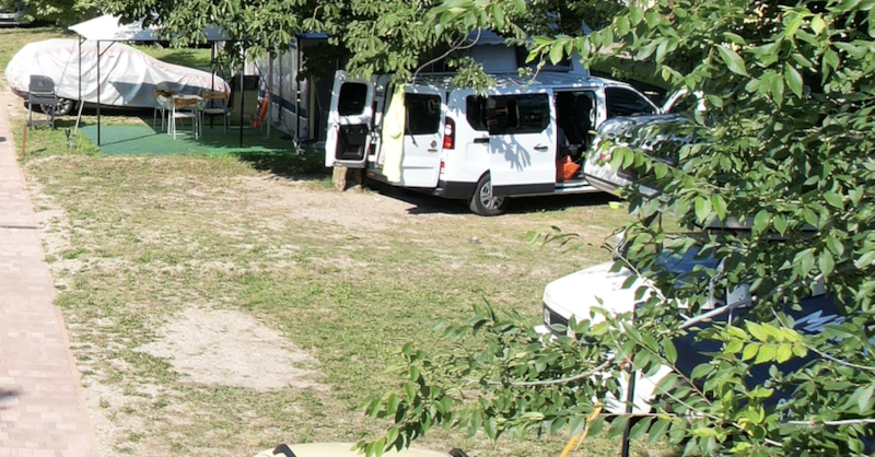 Pitch tent/caravan or camping-car + car C