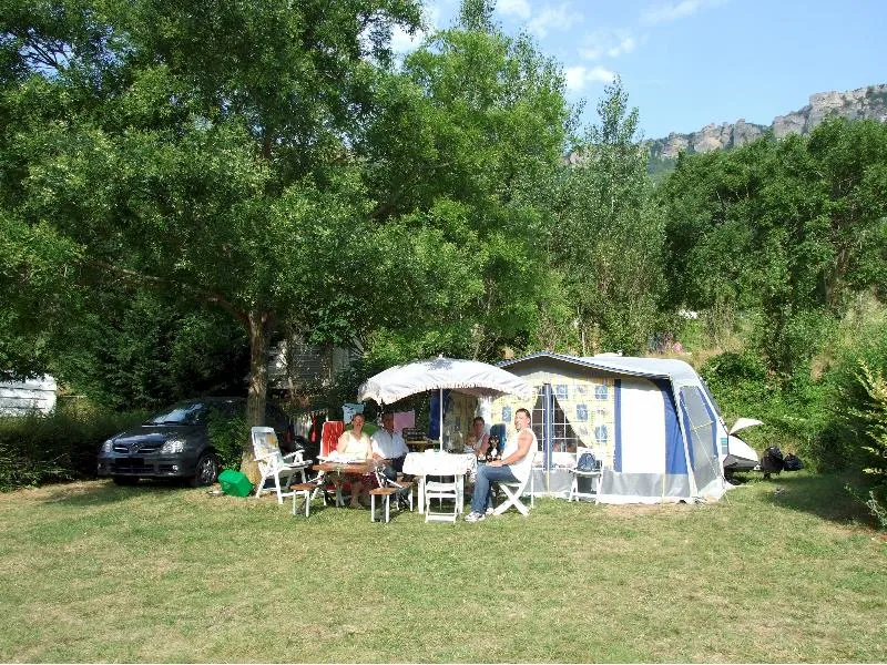 Camping LE ROC QUI PARLE