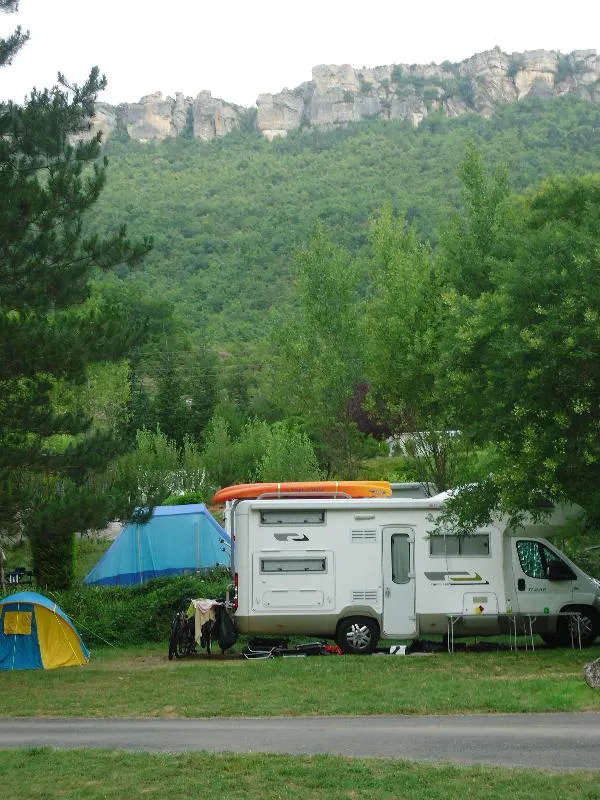 Camping LE ROC QUI PARLE