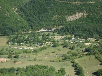 Camping LE ROC QUI PARLE - Occitanie