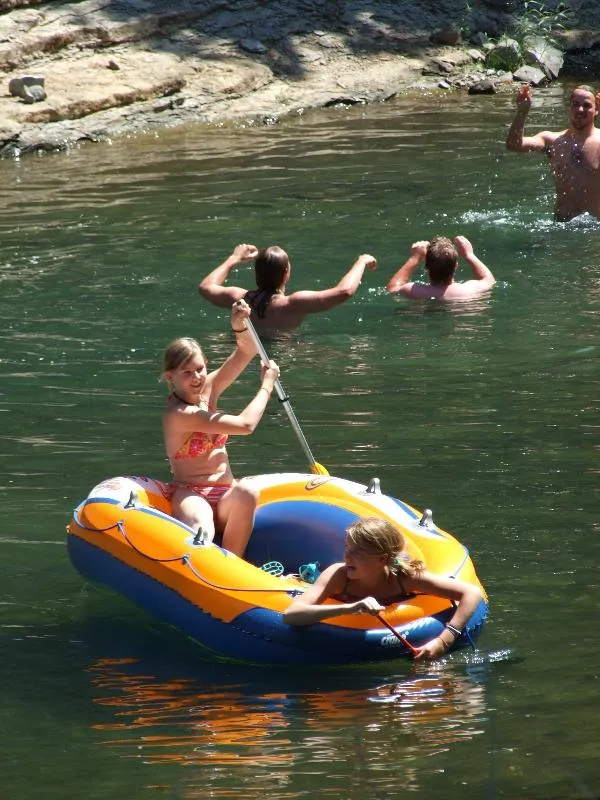 Camping LE ROC QUI PARLE