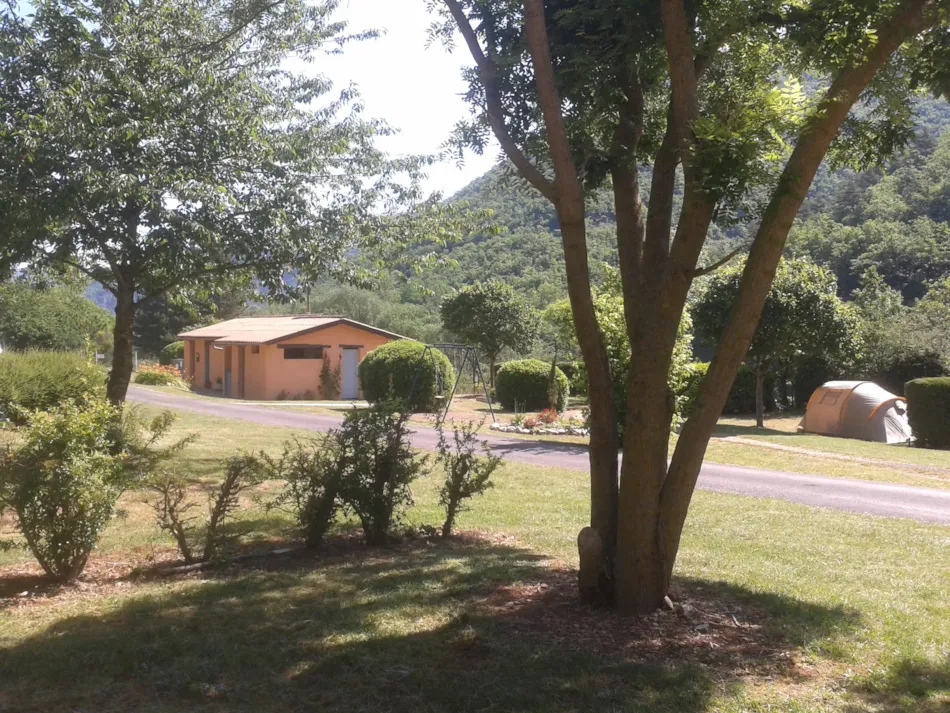 Camping LE ROC QUI PARLE