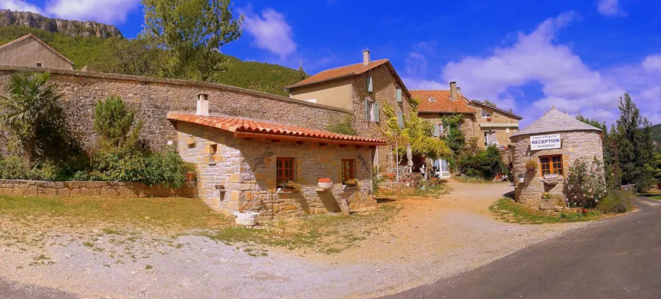 Camping LE ROC QUI PARLE