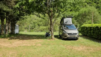 Stellplatz - Forfait - Camping LE ROC QUI PARLE