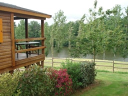 Location - Chalet Premium Avec Vue Sur Lac 34 M² (2 Chambres) - Camping du Lac de Bonnefon