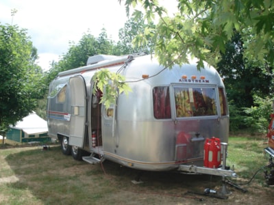 Comfort pitch (10A electricity + car, tent, caravan or camper) — 4