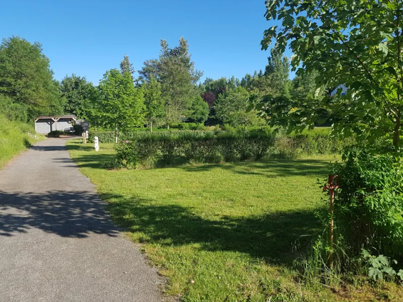 Emplacement Rando (Électricité 10A +1 Tente, 1 Vélo Ou 1 Moto)