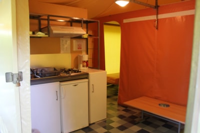 STANDARD furnished canvas bungalow 25 m² (2 bedrooms) with sanitary facilities — 4