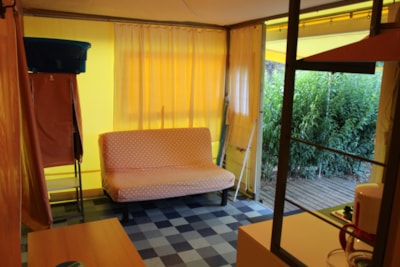 STANDARD furnished canvas bungalow 25 m² (2 bedrooms) with sanitary facilities — 5