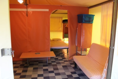 STANDARD furnished canvas bungalow 25 m² (2 bedrooms) with sanitary facilities — 6