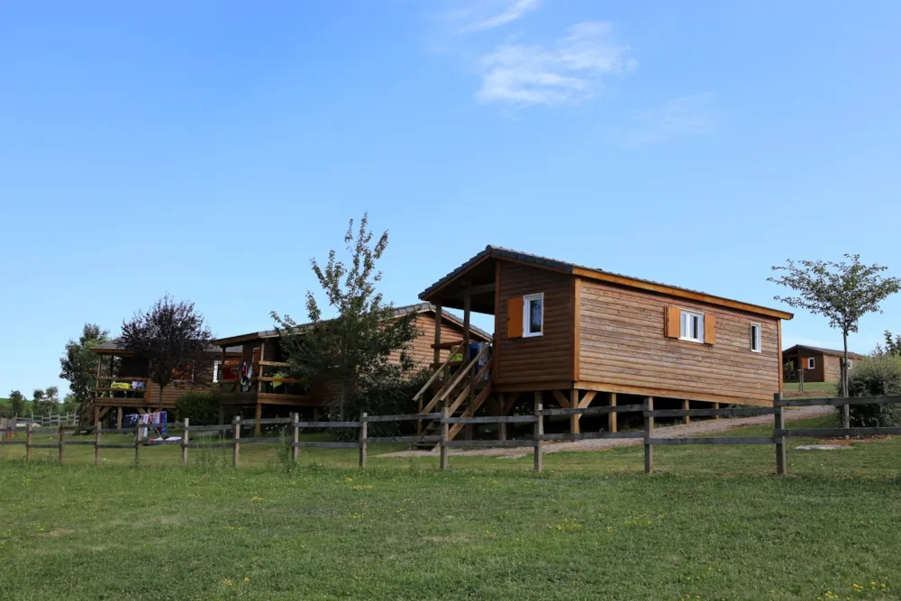 Hütte PREMIUM mit Seeblick 35 m² (3 Zimmer)