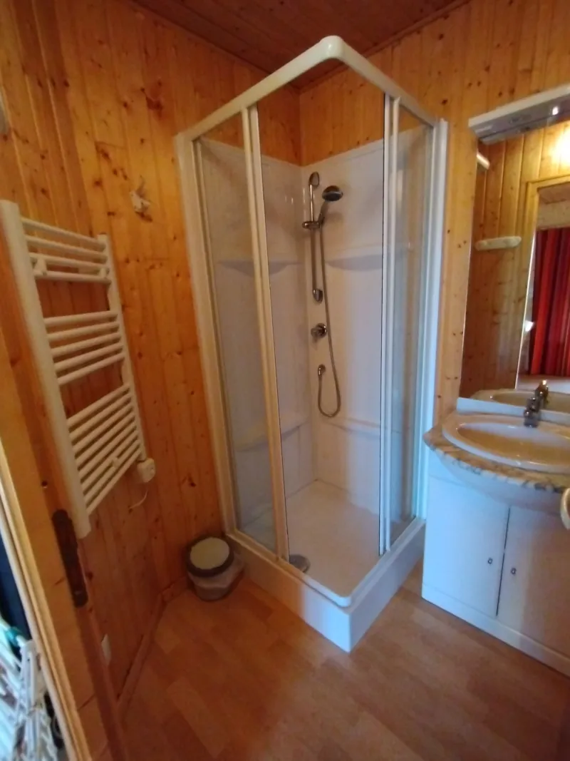 > Nouveau Chalet Espace 31 M² Avec Vue Sur Lac (2 Chambres)