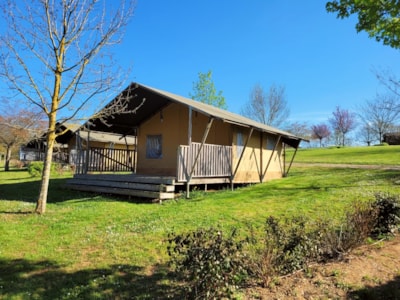 > NEW Premium 2-bedroom Safari tent