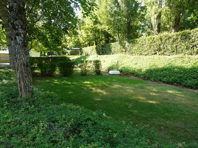 Forfait Grand Confort + 1 Voiture + 1 Tente, Caravane Ou Camping-Car Avec Électricité 10A Gcc