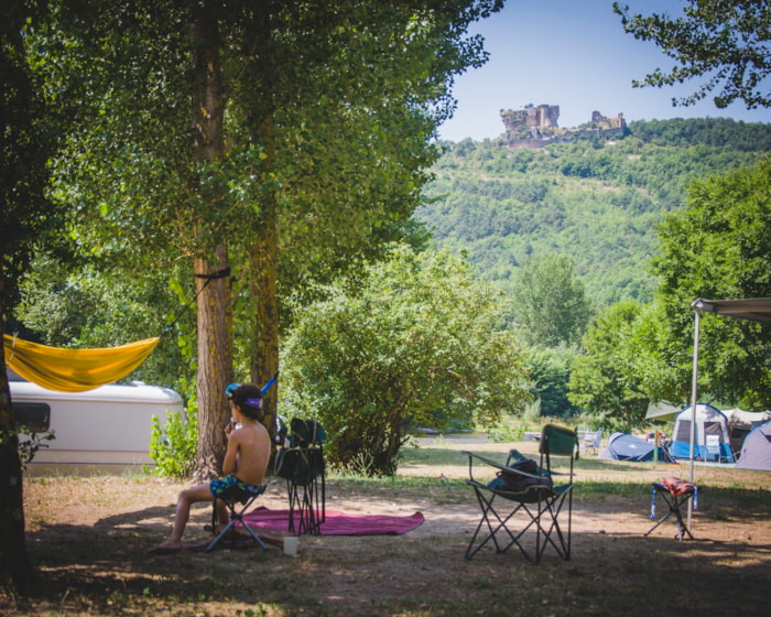 Forfait Standard : Emplacement + 1 Voiture + Tente Ou Caravane