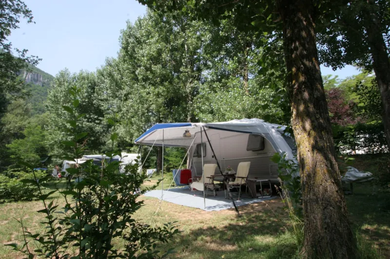 Forfait Confort (1 Tente, Caravane Ou Camping-Car / 1 Voiture / Électricité 10A)