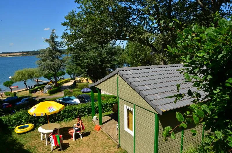 Mietunterkunft - Chalet Panoramic "Seeblick"  (Überdachte Terrasse + Geschirrspüler + Option Klimaanlage Tvn Fernseh) - Camping Beau-Rivage