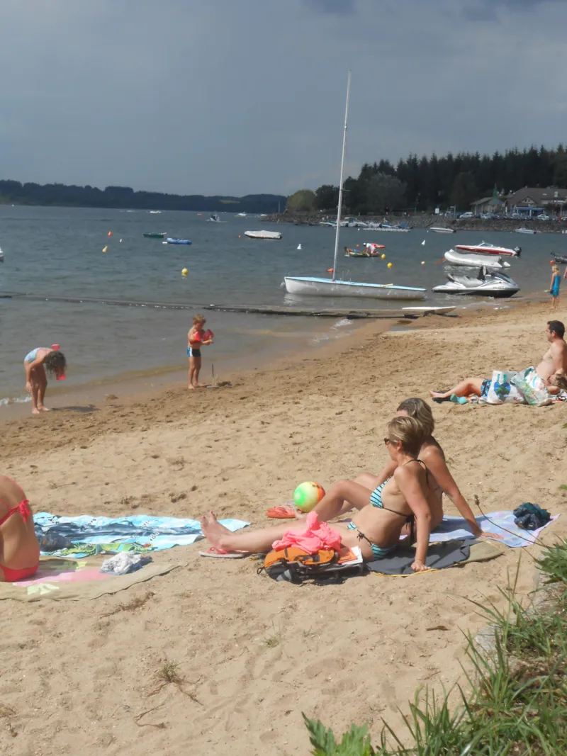 Emplacement Confort "1Ère Ligne Vue Lac"