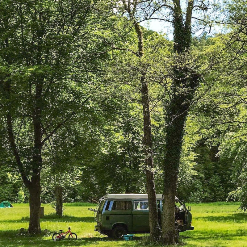 Standplaats van 200 m² voor bestelwagen/camper in het midden van de natuur
