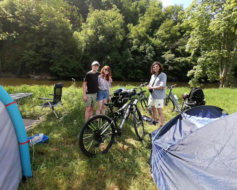 Emplacement Tente De 200M² En Pleine Nature