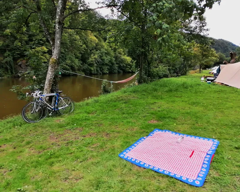 Emplacement Tente De 200M² En Pleine Nature
