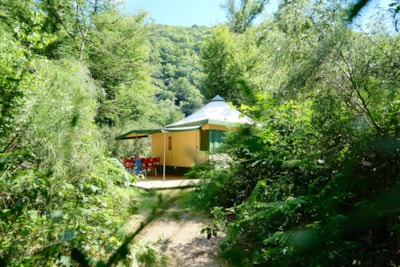 Canvas bungalow in the woods — 1
