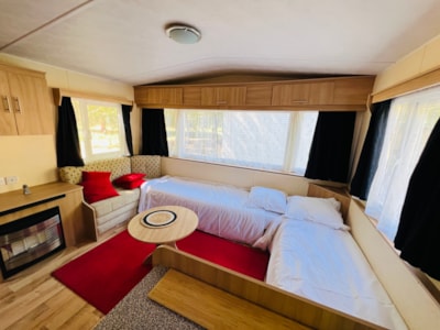 Mobil Home Family — 10