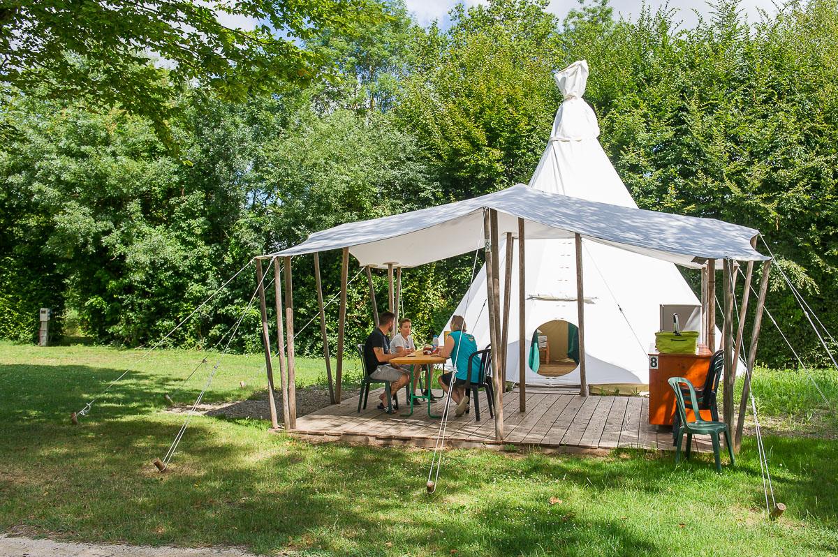Accommodation - Tipi - Camping**** et Base de Loisirs La Plaine Tonique