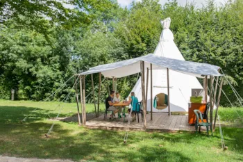 Mietunterkunft - Tipi - Camping**** et Base de Loisirs La Plaine Tonique