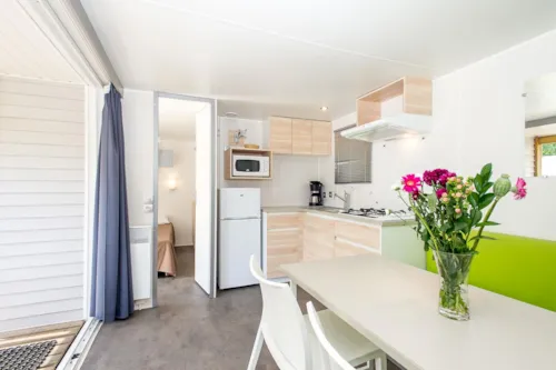 Location - Mobil-Home Uvea Non Climatisé - image n°3 - Camping**** et Base de Loisirs La Plaine Tonique