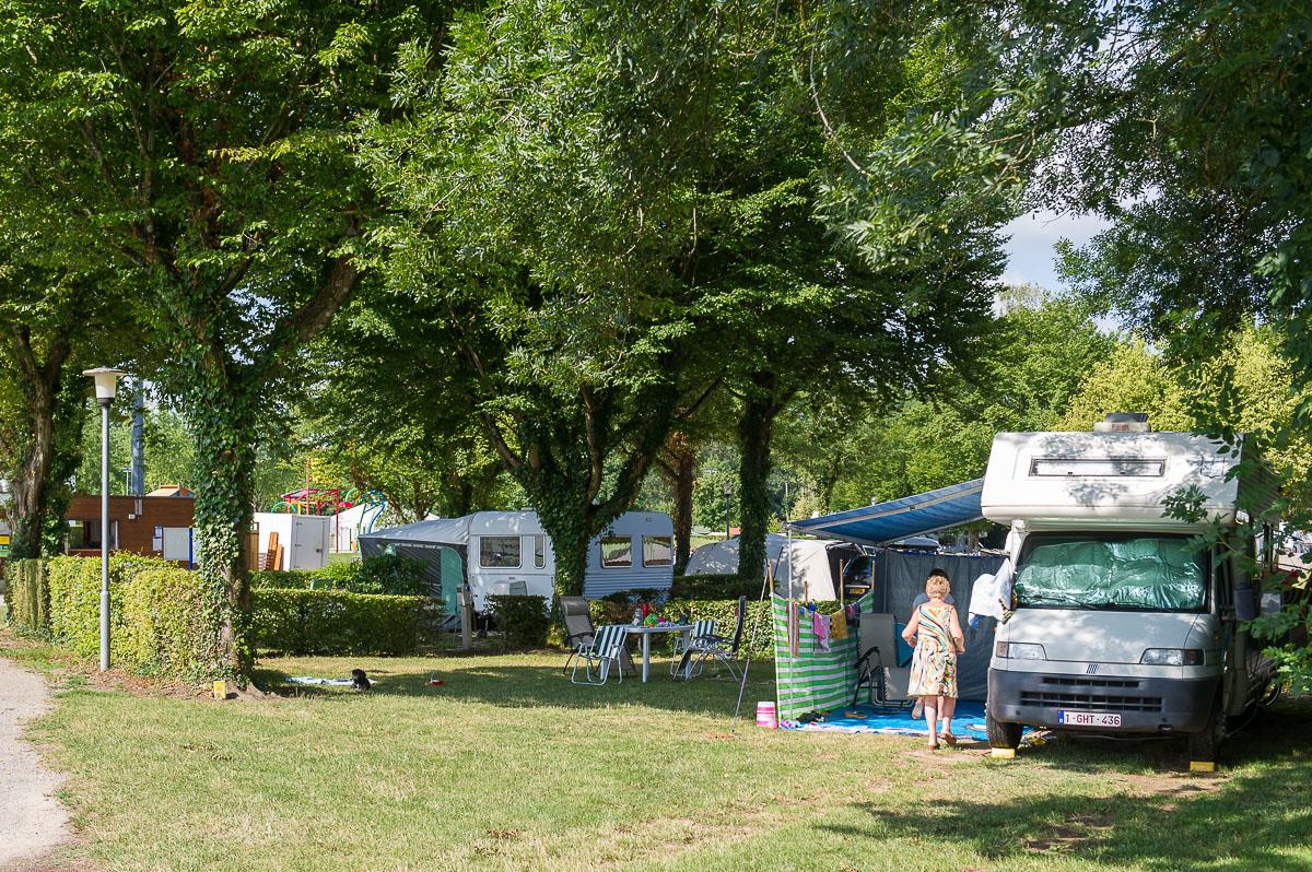 Kampeerplaats - Campingplaats - Camping**** et Base de Loisirs La Plaine Tonique