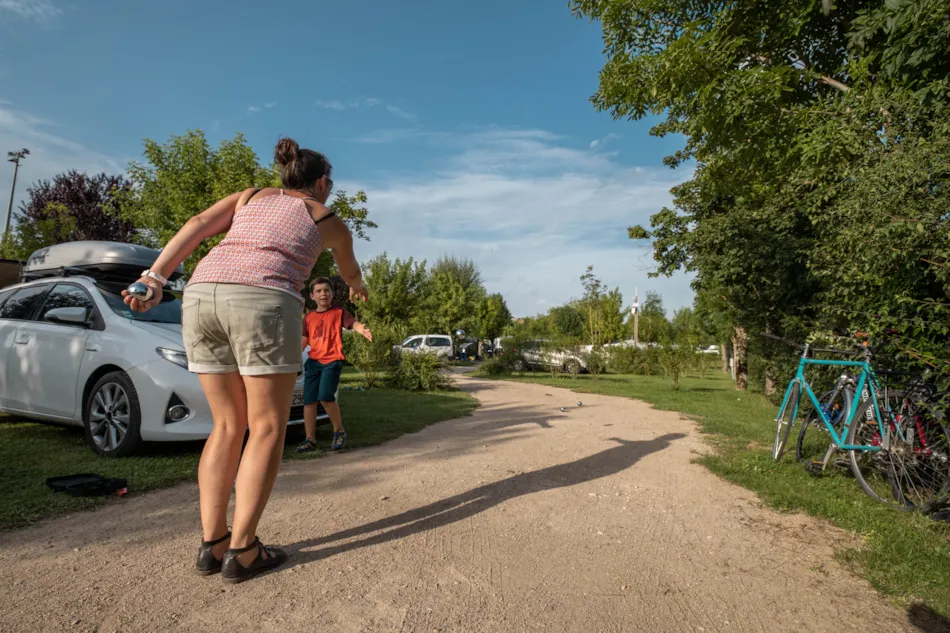 Camping LES CALQUIERES