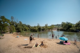 Camping LES CALQUIERES - image n°42 - Roulottes