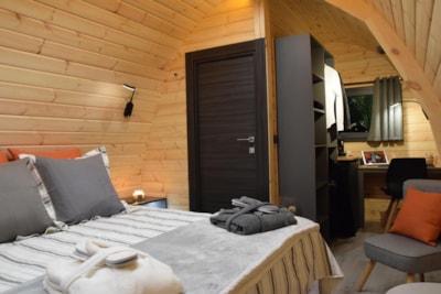 Pod Hôtelier "Cocoon" : the comfort of a hotel room in an unusual accommodation 100% nature