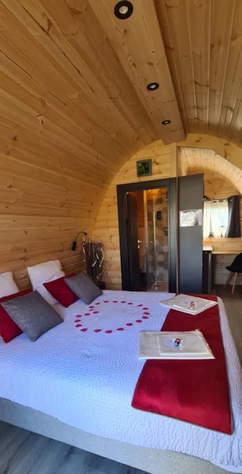 Kamer - Pod Hôtelier "Cocon" : Het Comfort Van Een Hotelkamer In Een Ongebruikelijke Accommodatie  Natuur - Camping LES CALQUIERES