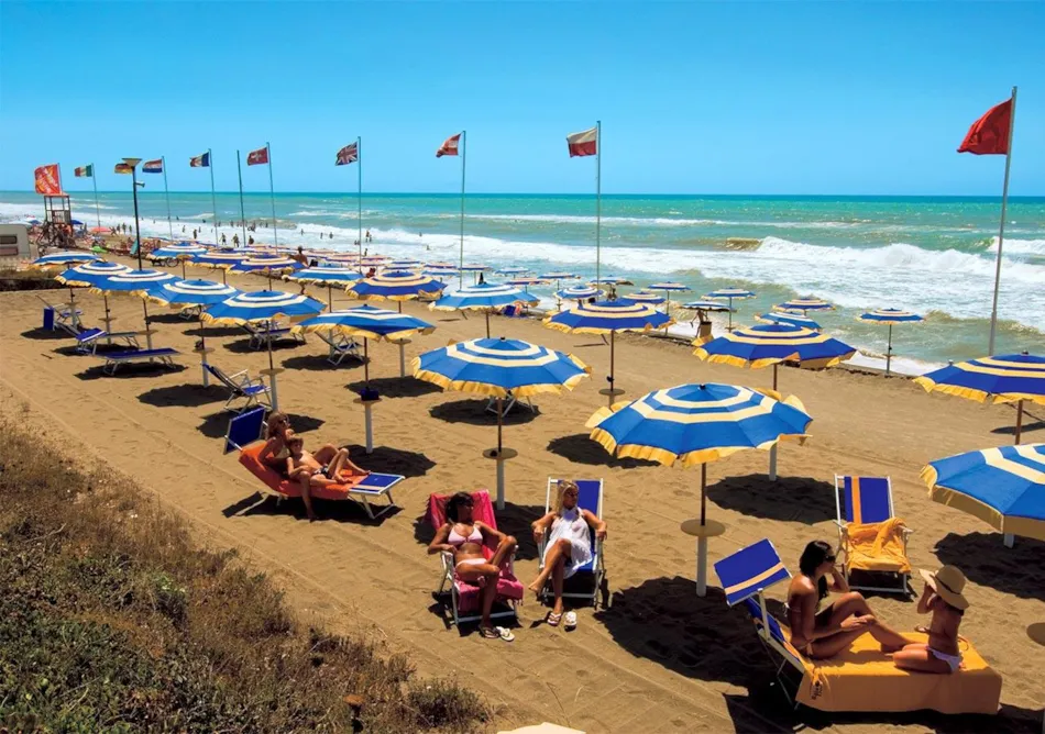 Baia Domizia Villaggio Camping