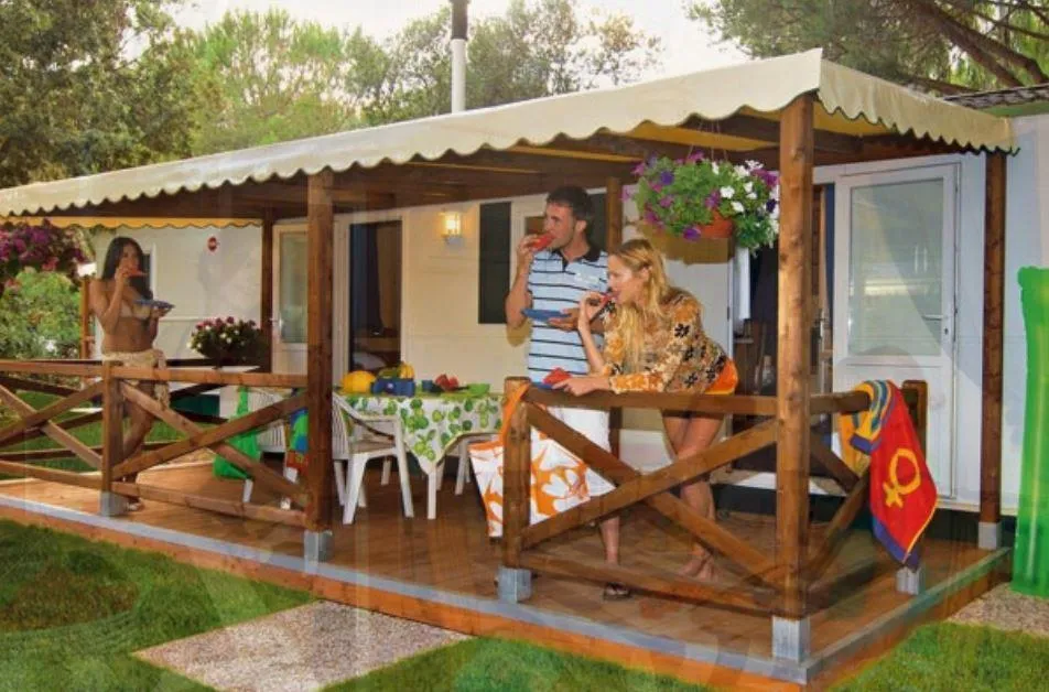 Location - Bürstner Deluxe - Baia Domizia Villaggio Camping